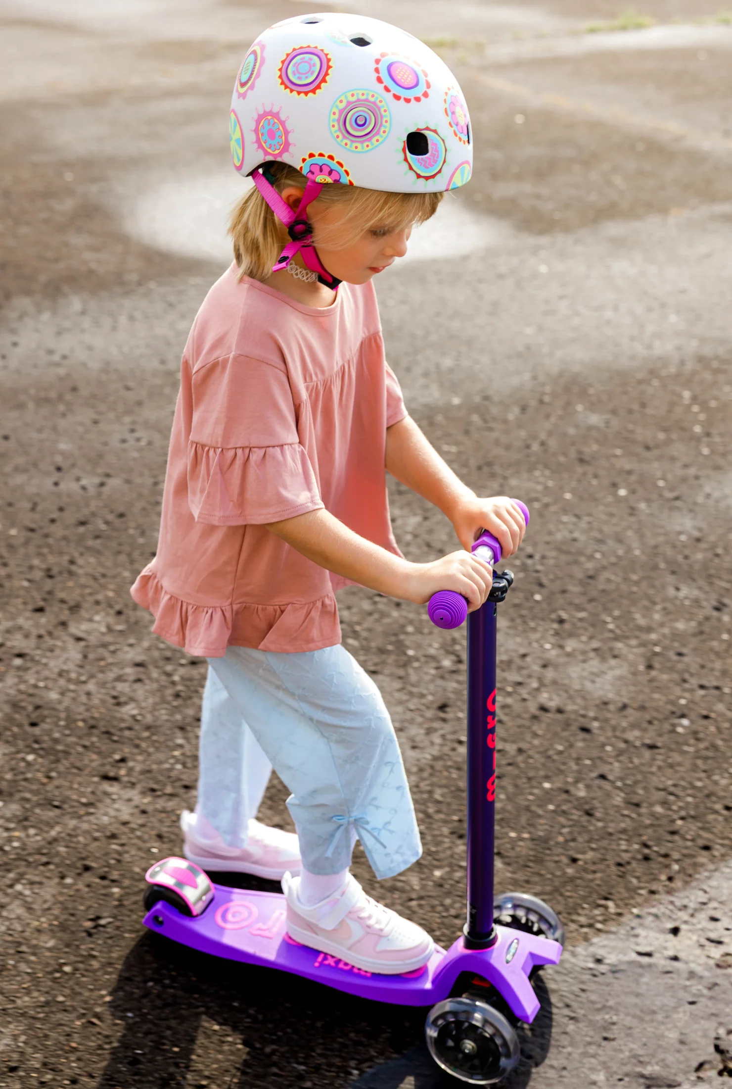 Micro Maxi LED Scooter - Image 10