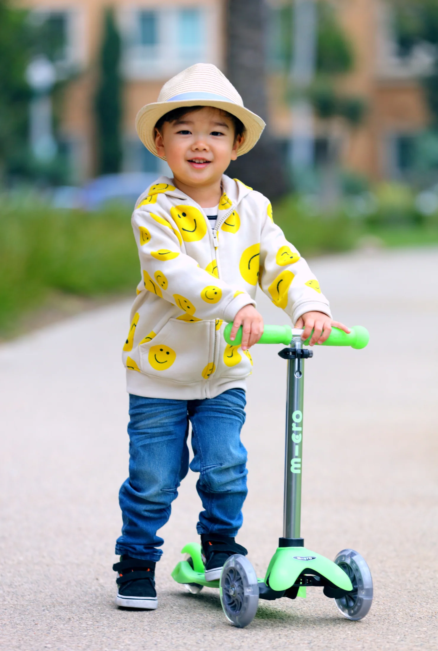Micro Mini Glow Plus LED Scooter - Image 6